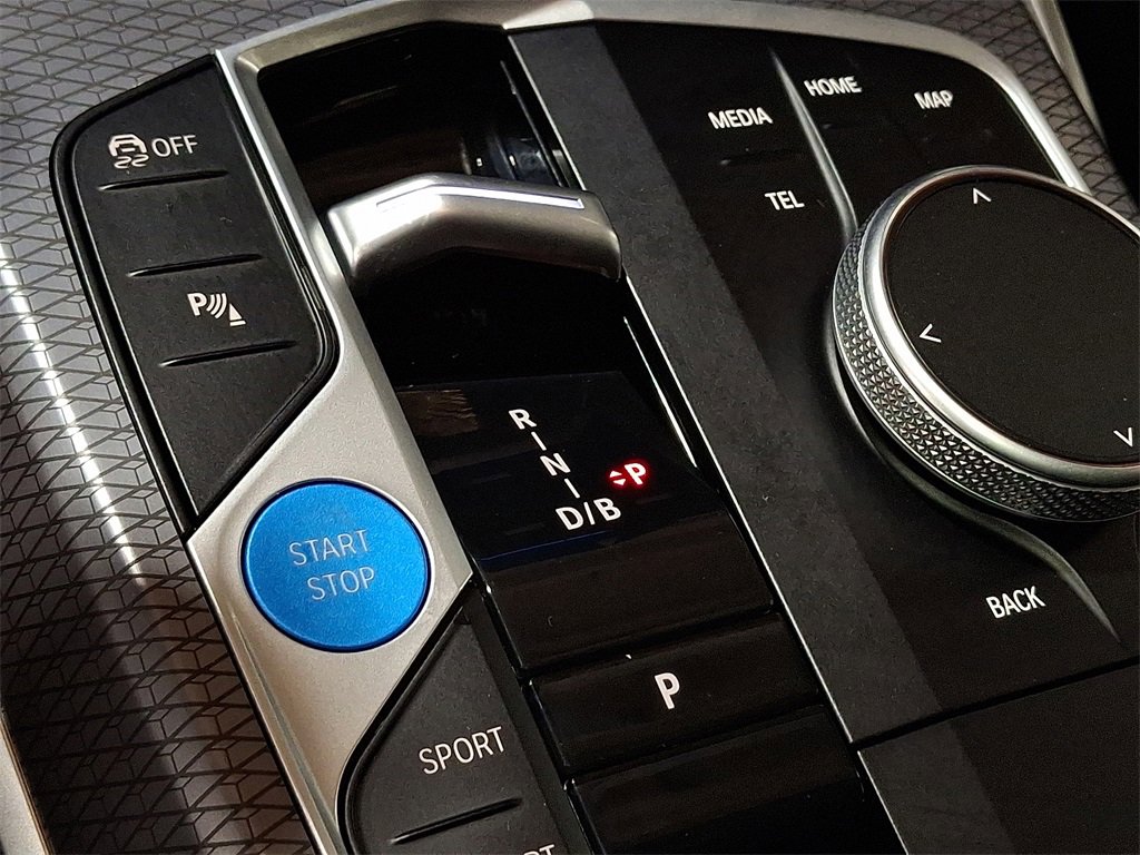 Used 2025 BMW i4 xDrive40i image 13