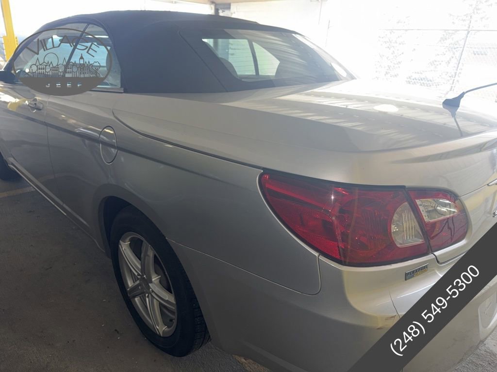 Used 2008 Chrysler Sebring Touring w/ Electronics Convenience Group FWD image 3