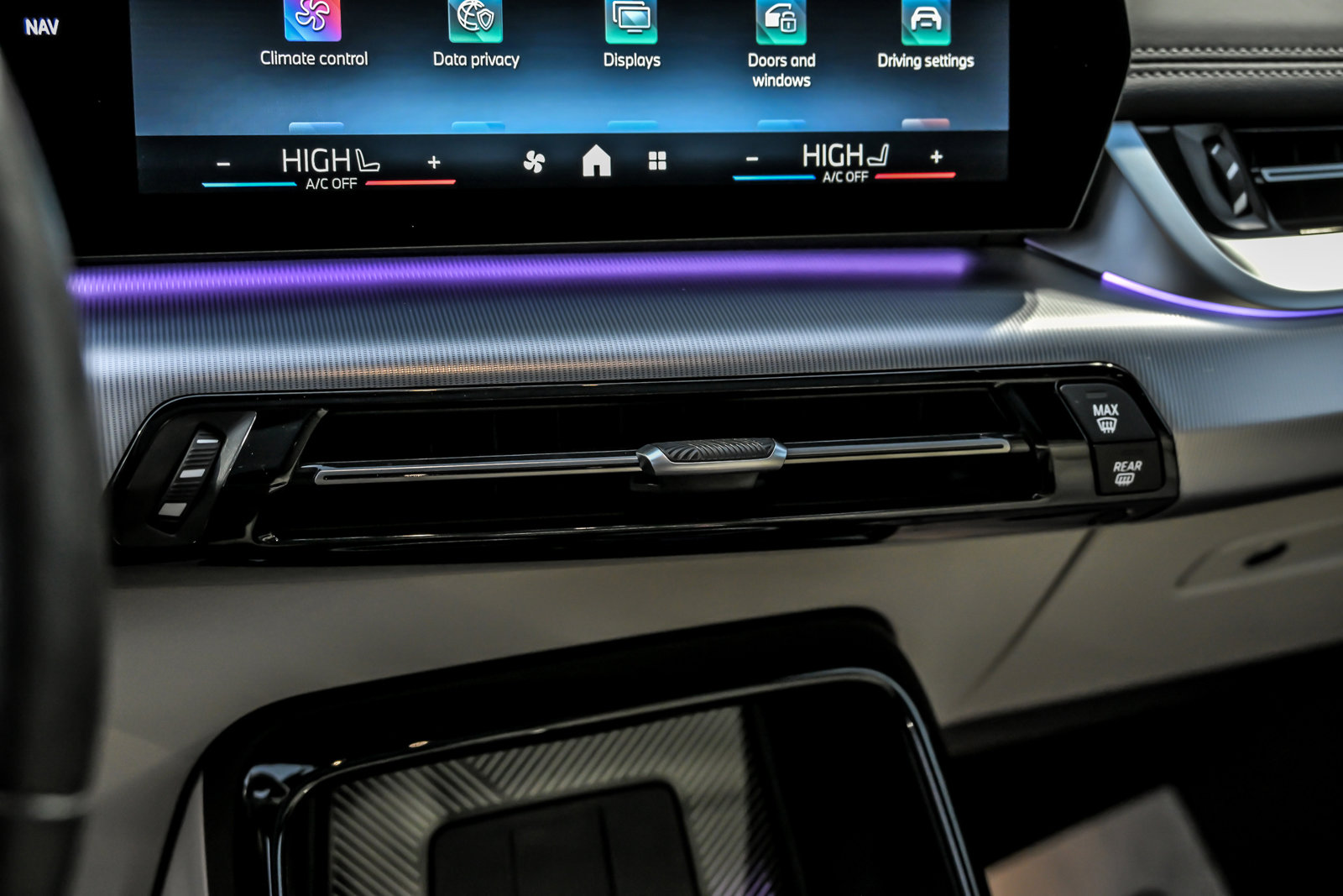 Used 2025 BMW X1 xDrive28i w/ Premium Package image 41