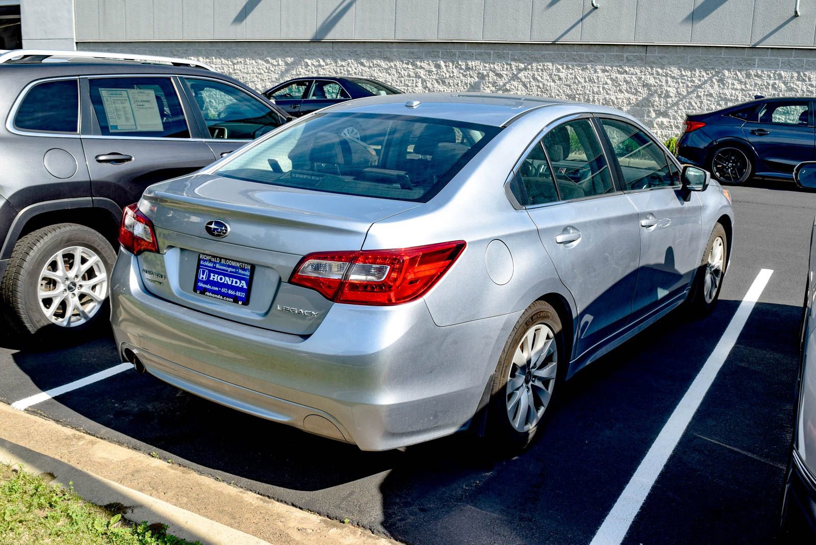 Used 2015 Subaru Legacy 2.5i Premium w/ Popular Package #1 AWD/4WD image 5