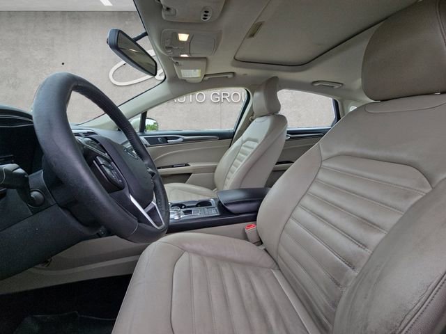 Used 2017 Ford Fusion Energi SE FWD image 19