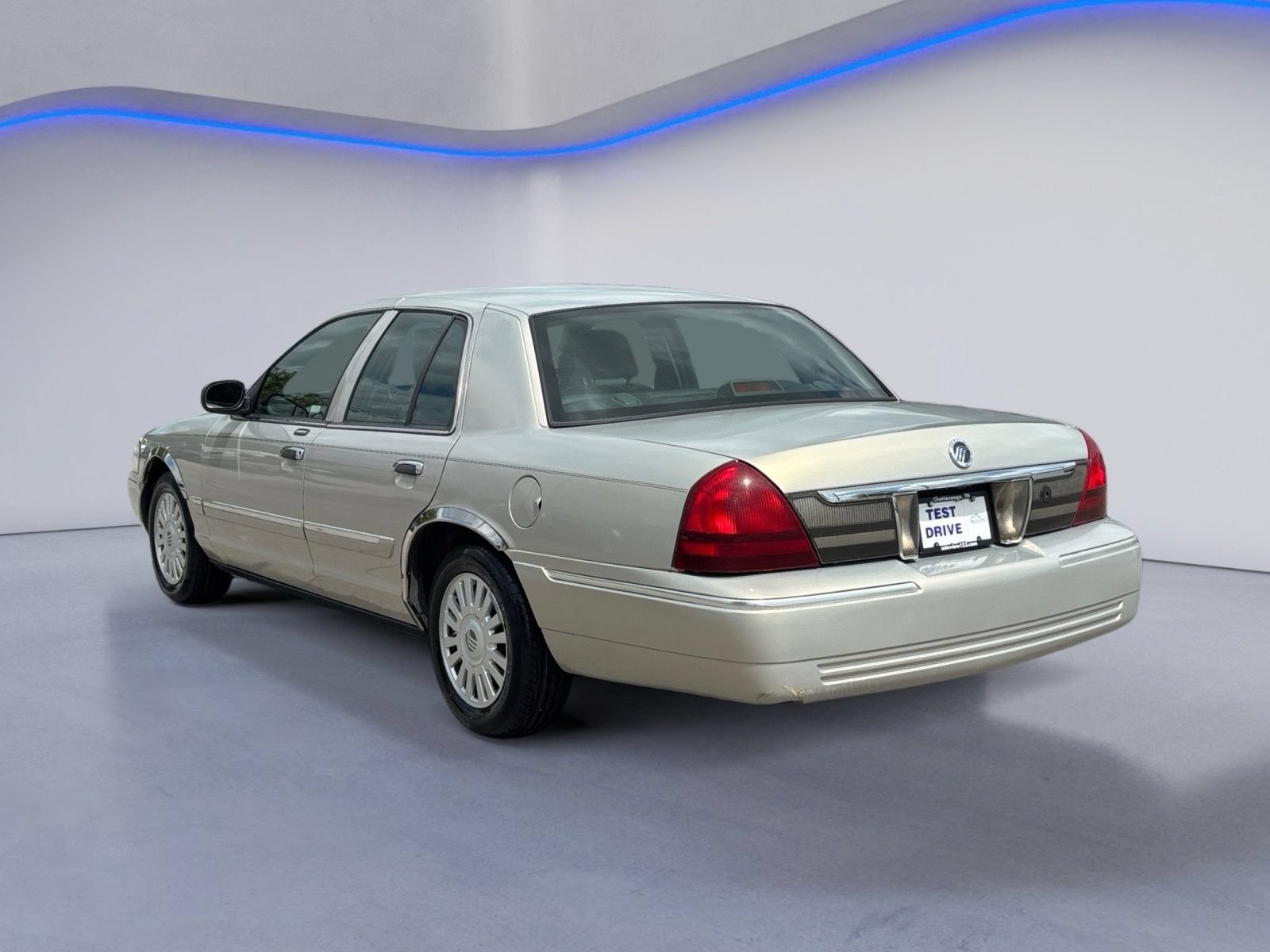 Used 2008 Mercury Grand Marquis LS RWD image 3