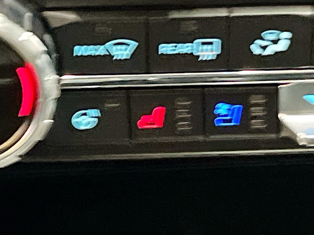 Used 2022 Ford F150 Lariat w/ Equipment Group 502A High image 21