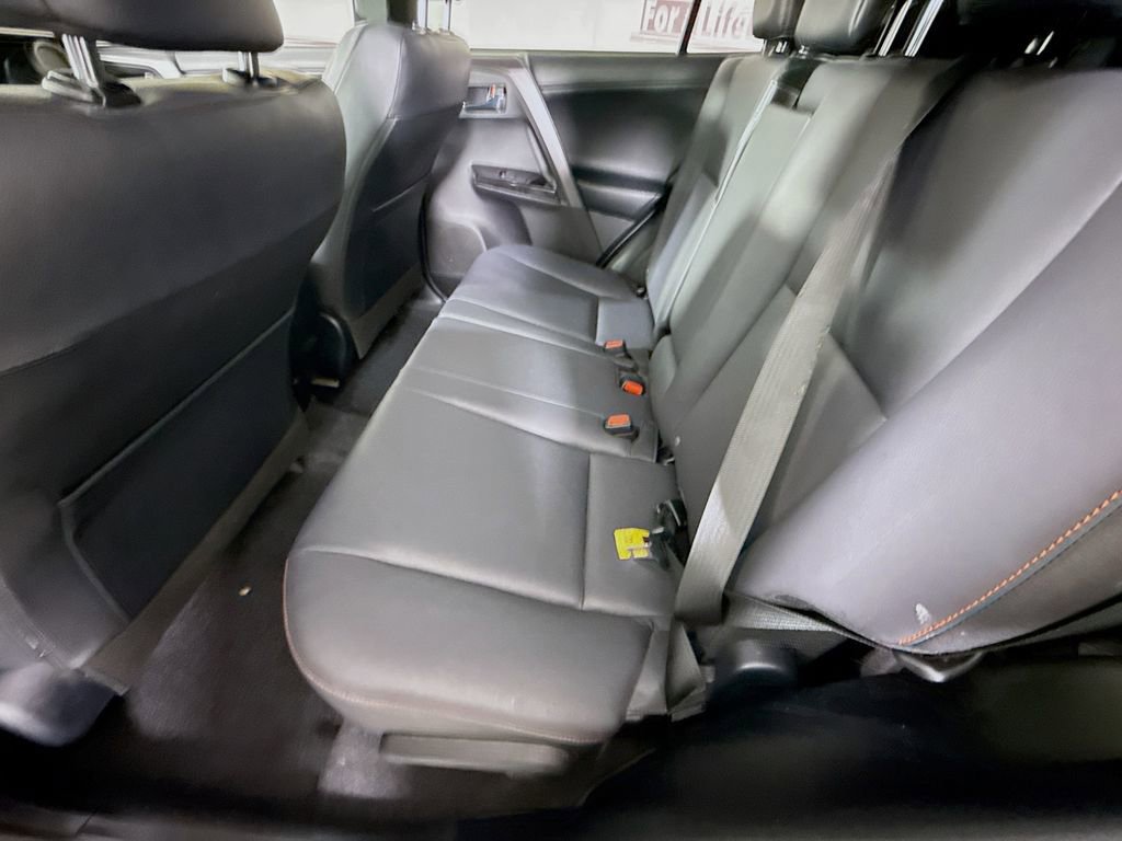 Used 2017 Toyota RAV4 SE w/ Advanced Technology Package image 27