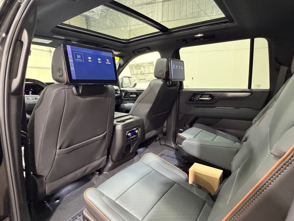 New 2026 GMC Yukon XL AT4 w/ AT4 Premium Plus Package AWD/4WD image 40