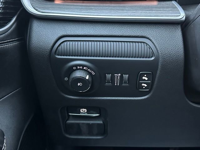 Used 2024 Jeep Wagoneer Series III w/ Premium Group I image 21