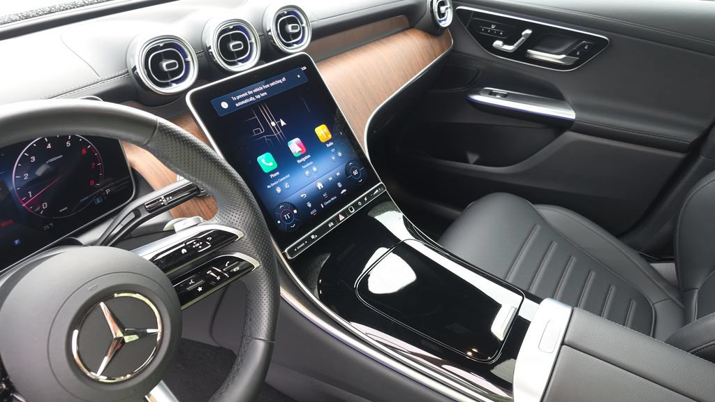 Certified 2025 Mercedes-Benz GLC 300 4MATIC image 20