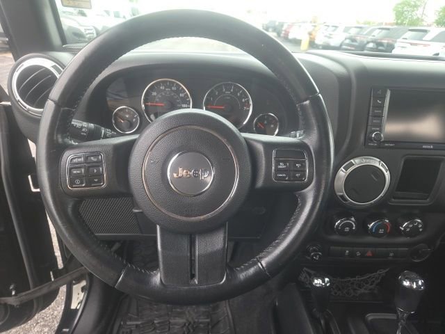 Used 2016 Jeep Wrangler Rubicon w/ Connectivity Group AWD/4WD image 24