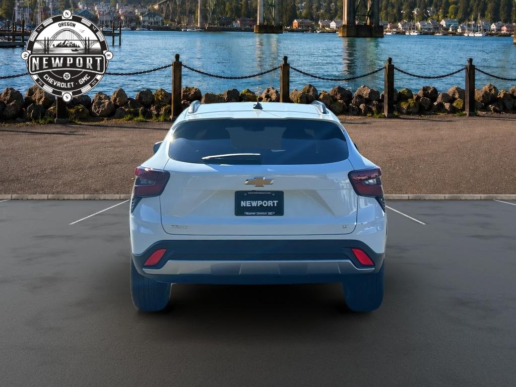 New 2026 Chevrolet Trax LT w/ Sunroof Package FWD image 6