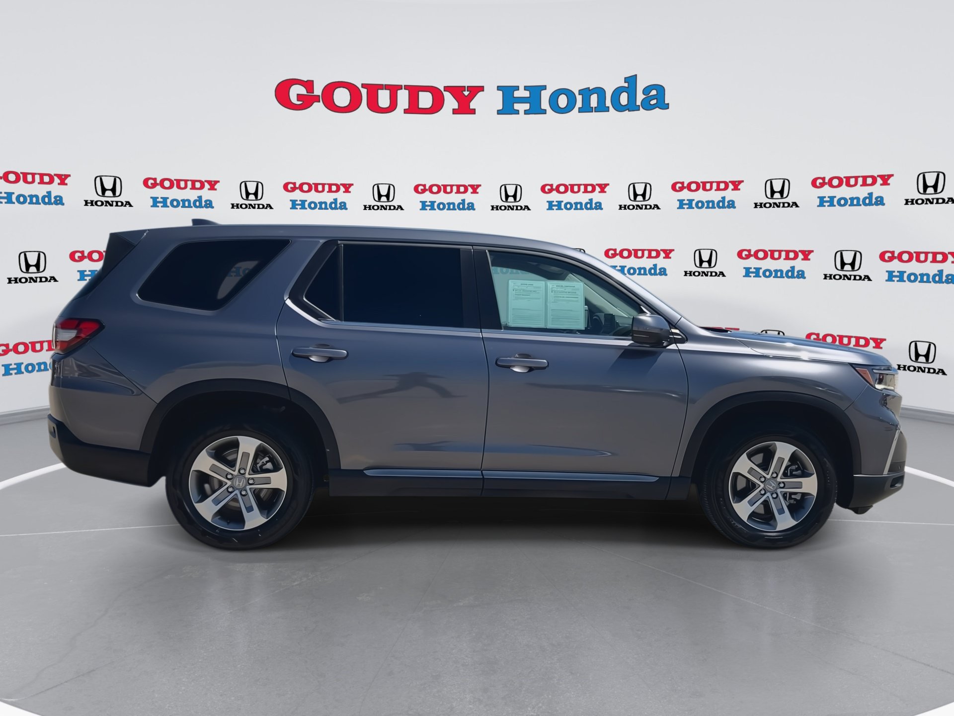 Certified 2025 Honda Pilot EX-L image 9