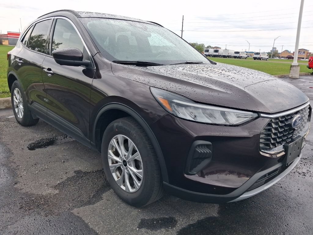 Used 2023 Ford Escape Active w/ Tech Pack #2 AWD/4WD image 5