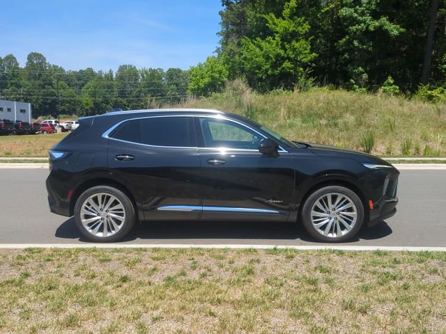 Used 2025 Buick Envision Avenir AWD/4WD image 14