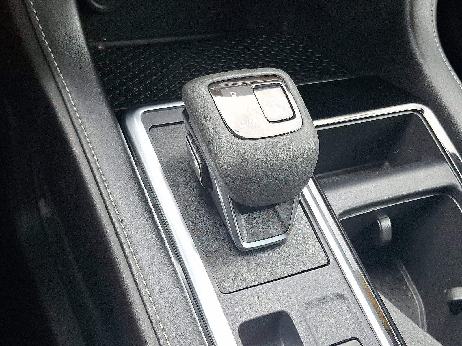 Used 2022 Nissan Pathfinder SL image 14