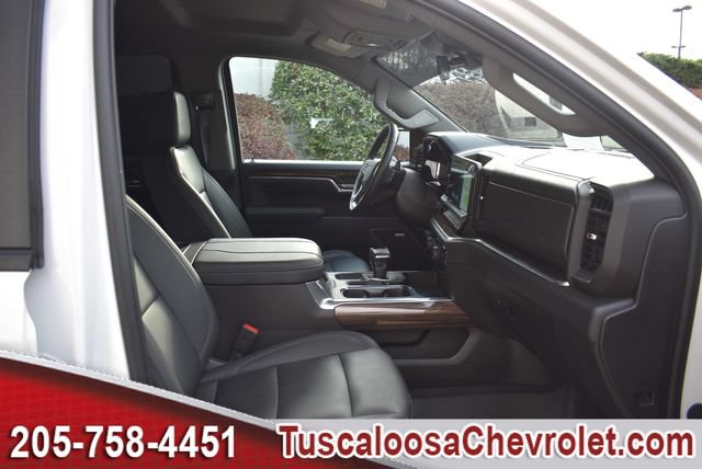 Used 2025 Chevrolet Silverado 1500 RST AWD/4WD image 23