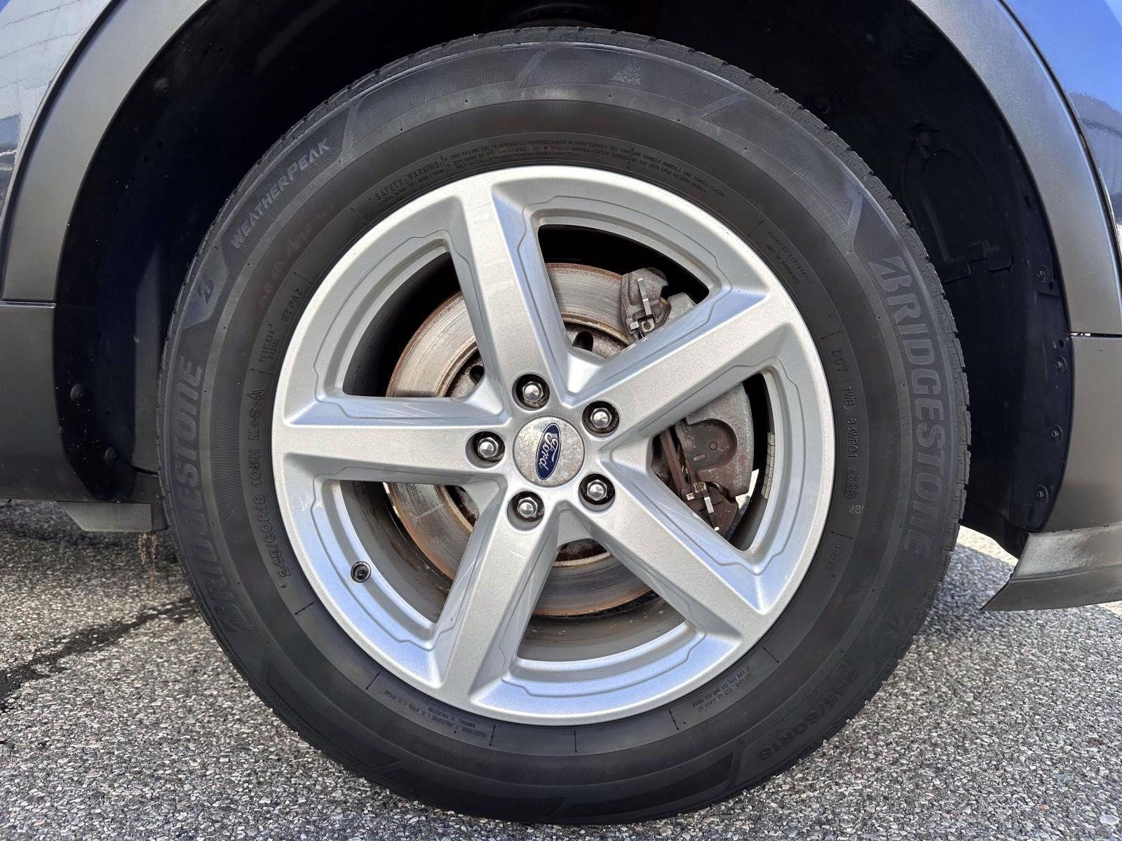 Used 2017 Ford Explorer XLT w/ Equipment Group 202A AWD/4WD image 6