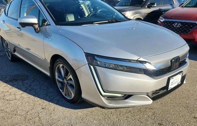 Used 2018 Honda Clarity Touring image 13