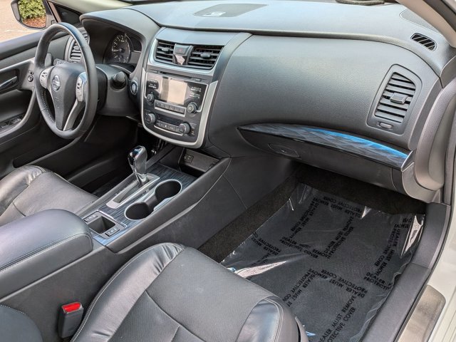 Used 2016 Nissan Altima 2.5 SL w/ Moonroof Package FWD image 21