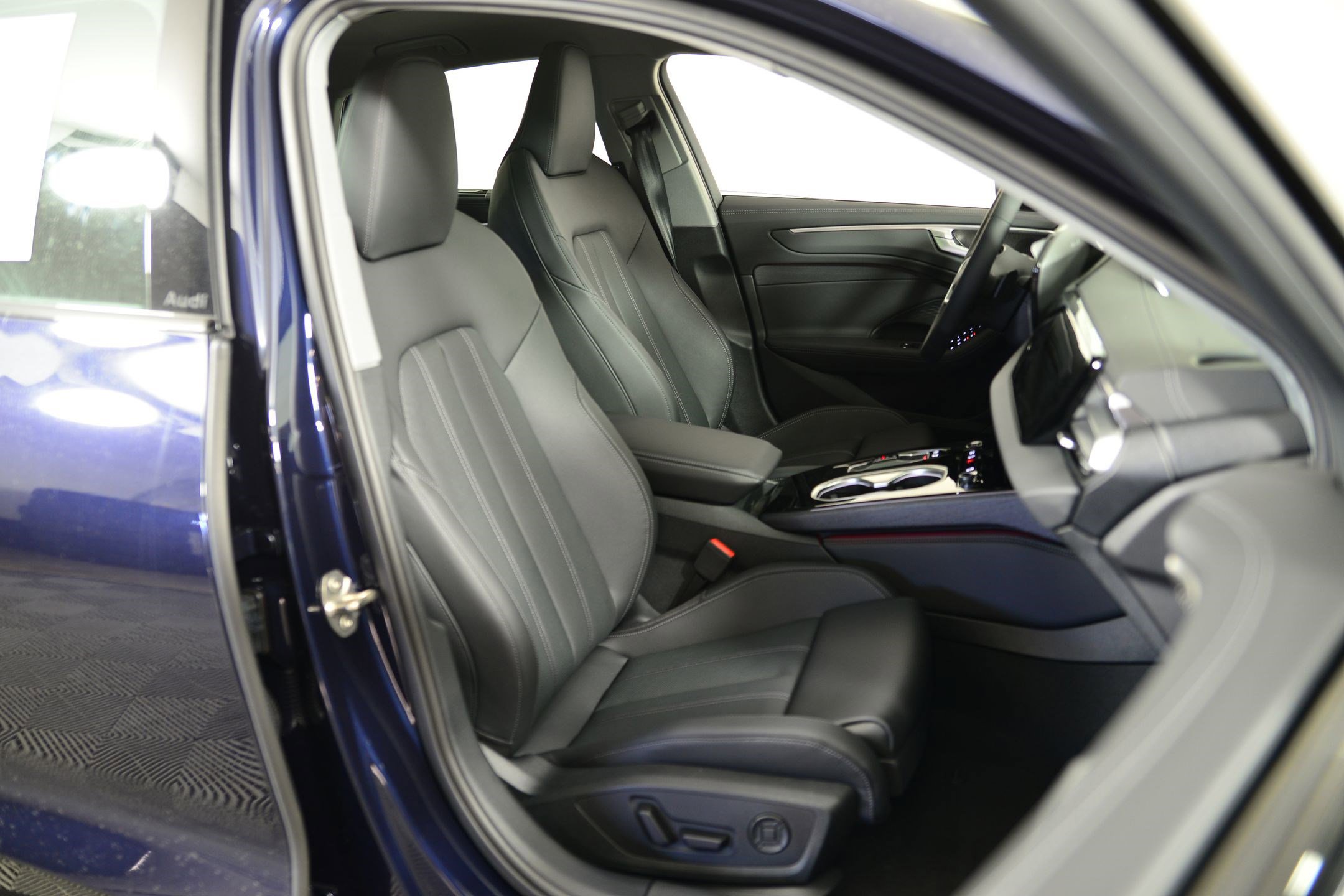 New 2026 Audi A6 Premium Plus image 16