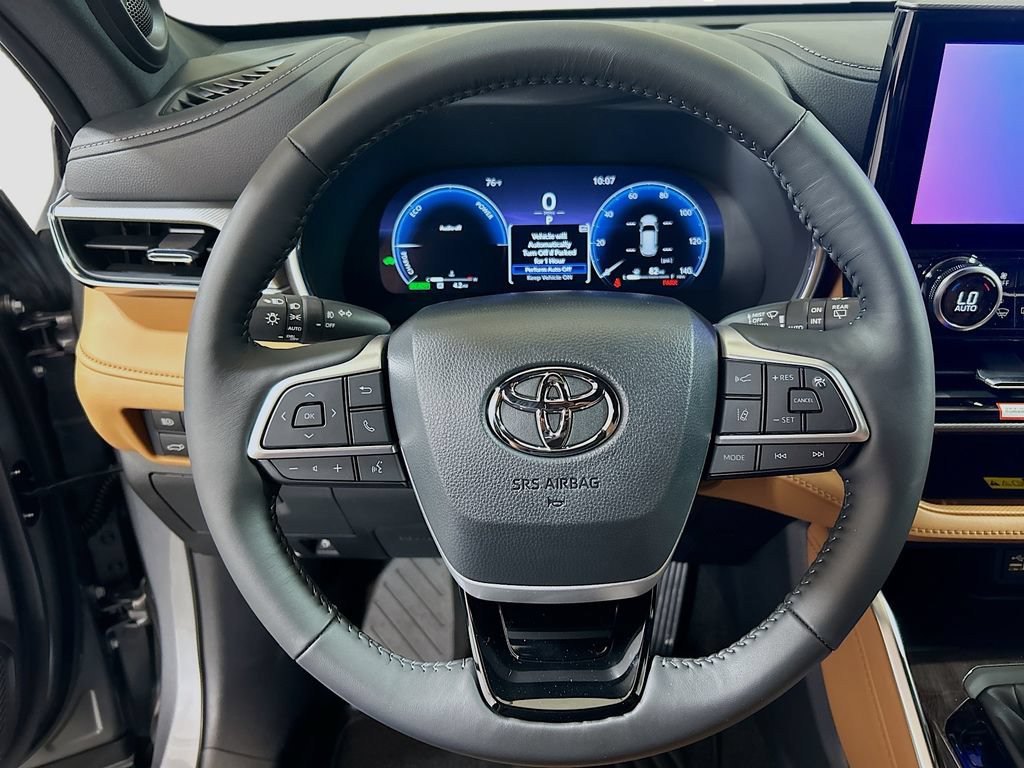 New 2026 Toyota Highlander Platinum AWD/4WD image 11
