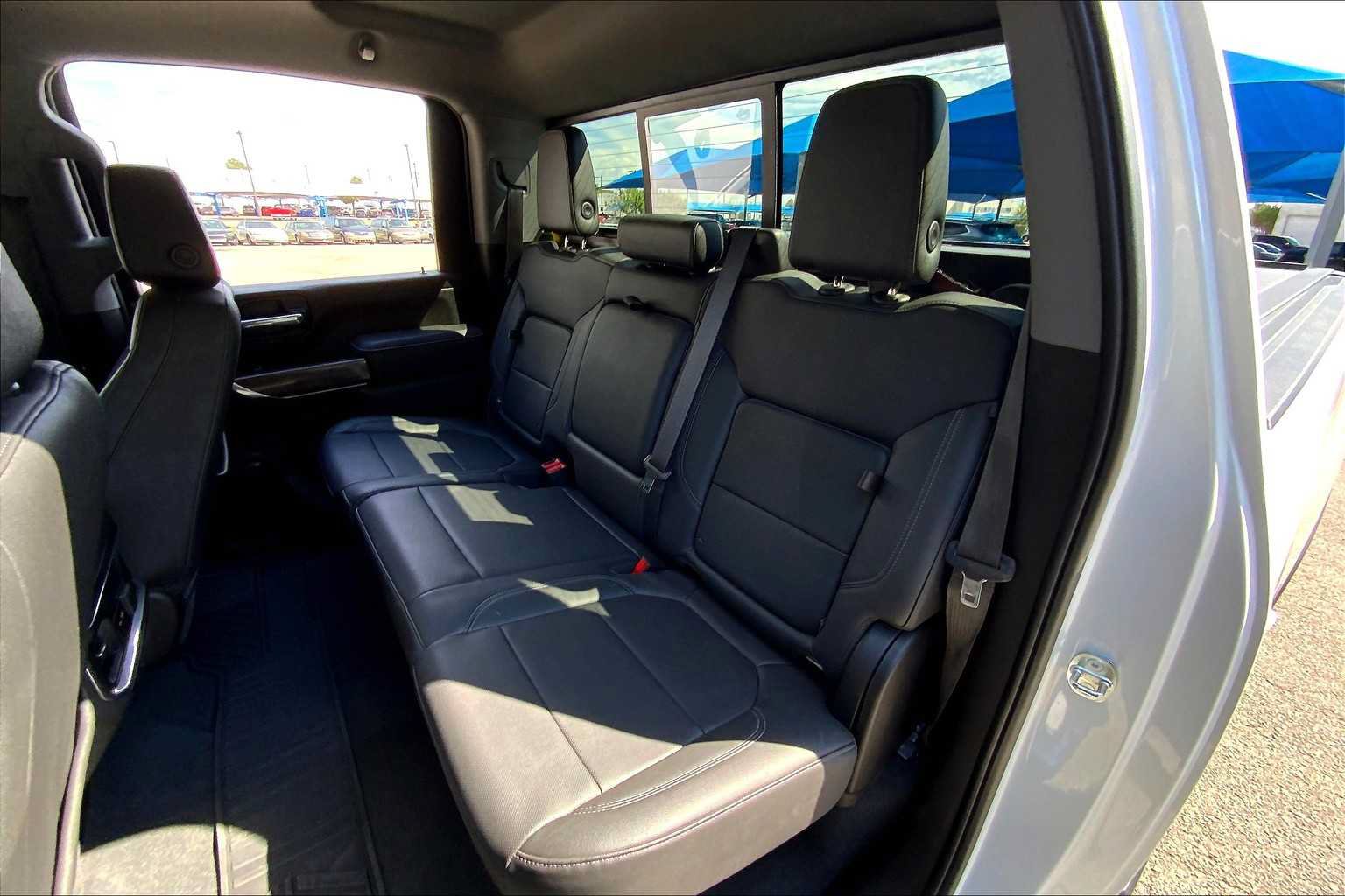 Used 2022 Chevrolet Silverado 2500 LTZ w/ LTZ Plus Package AWD/4WD image 19