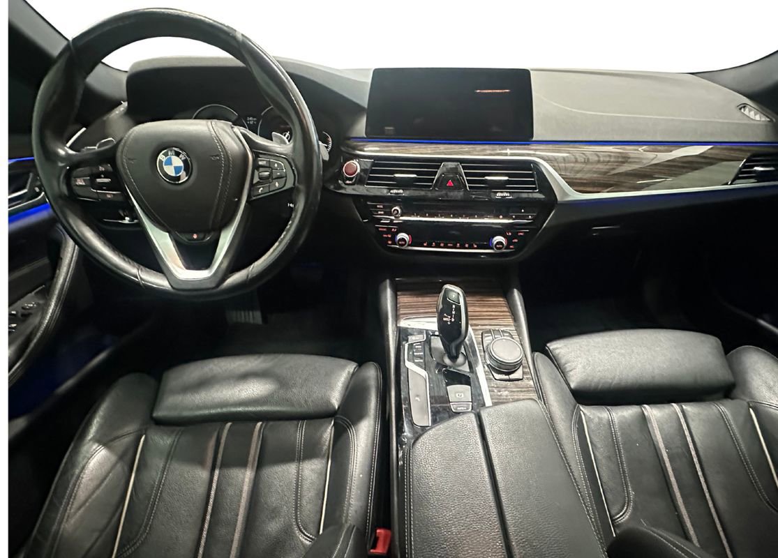 Used 2018 BMW 540i xDrive w/ Premium Package image 18