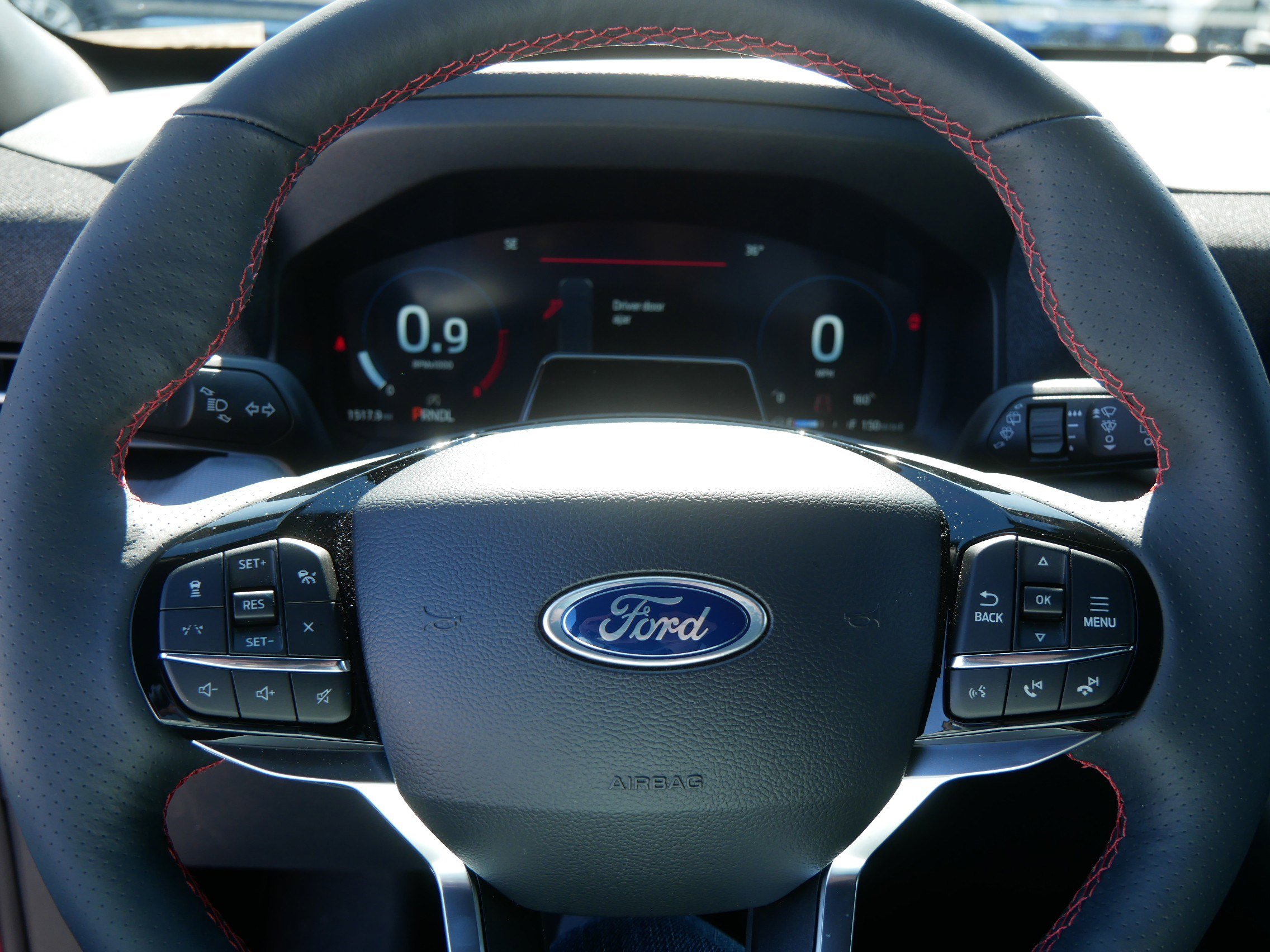 Used 2026 Ford Explorer ST-Line w/ ST-Line Street Pack image 25