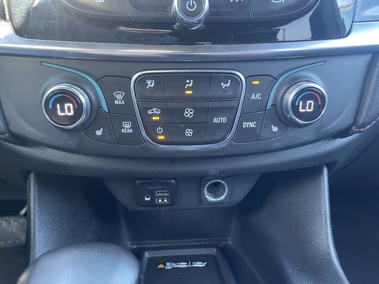 Used 2023 Chevrolet Traverse RS image 20