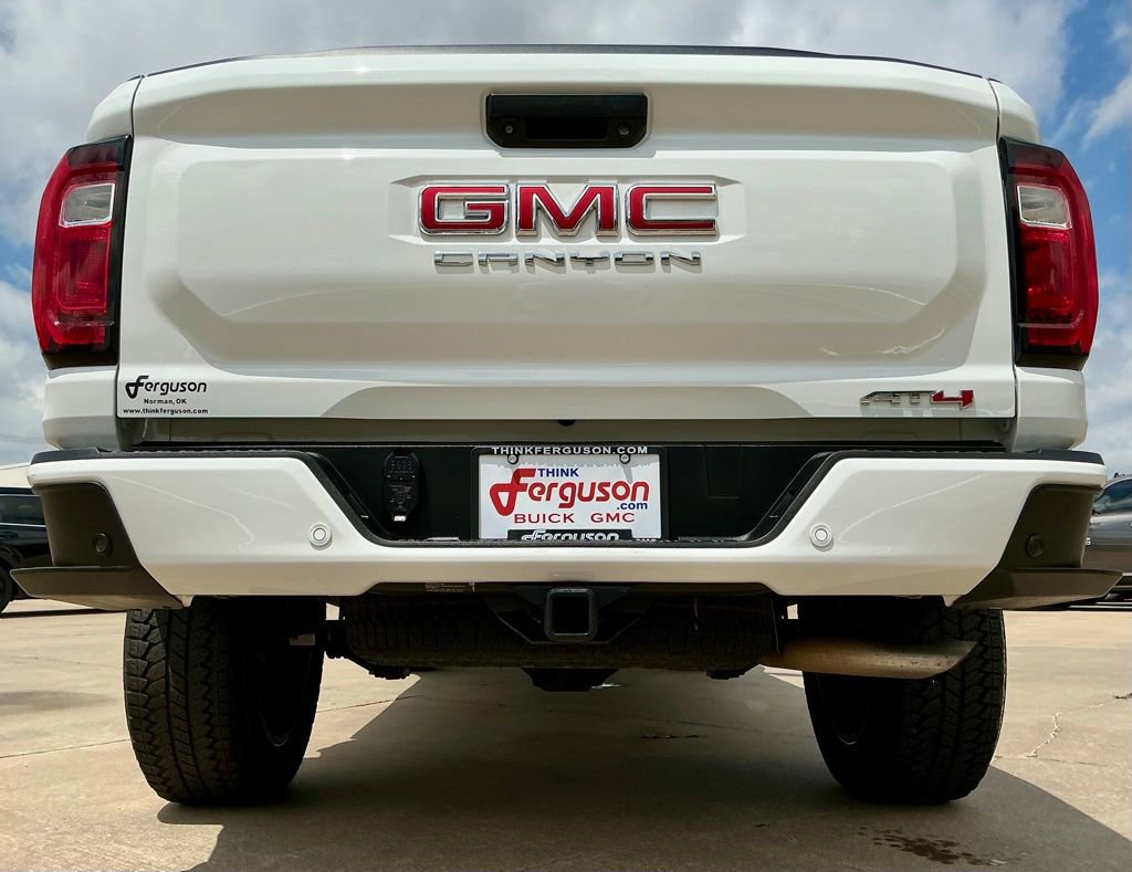Used 2024 GMC Canyon AT4 w/ Technology Package AWD/4WD image 16