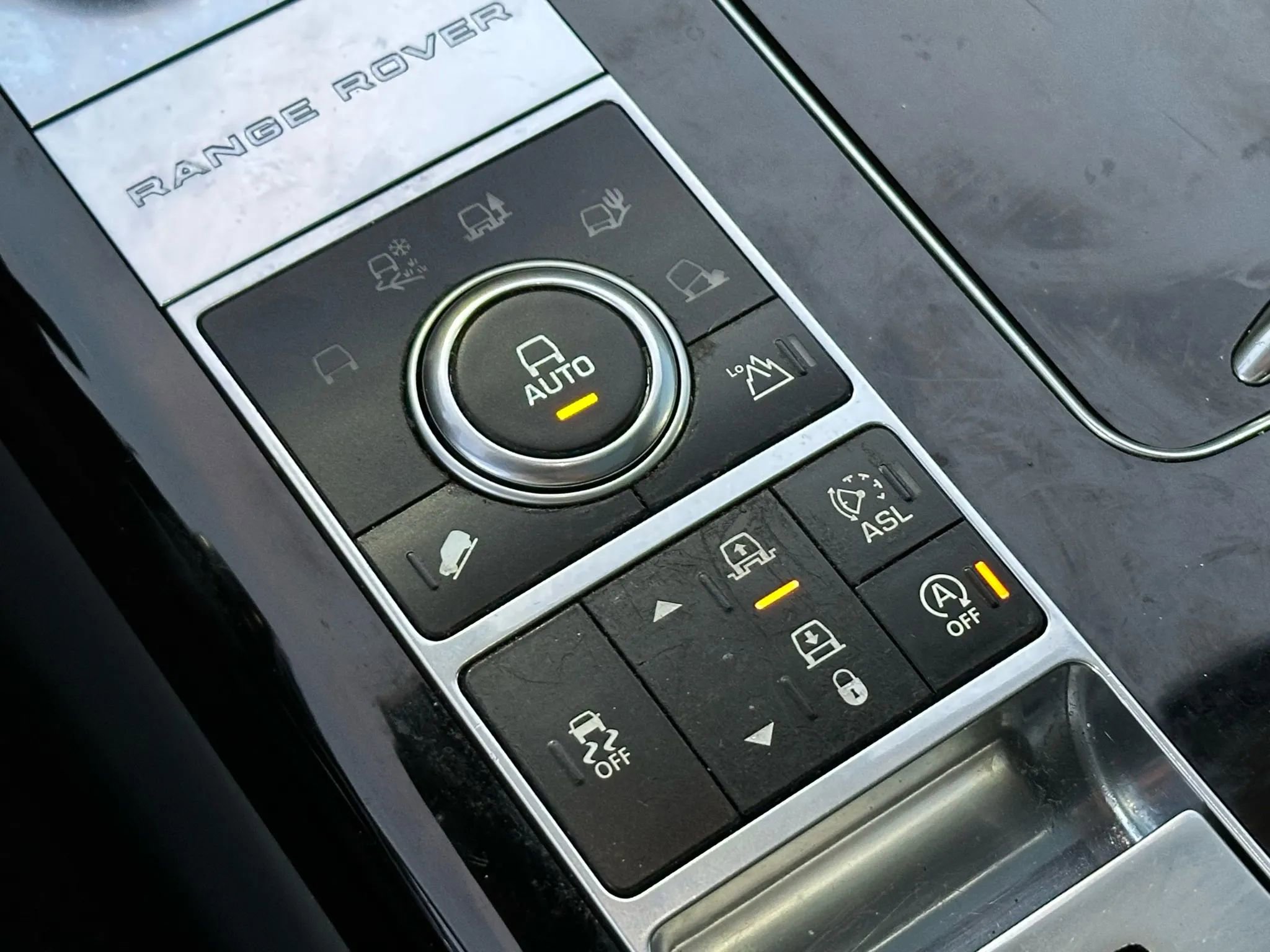 Used 2015 Land Rover Range Rover Long Wheelbase Autobiography image 43