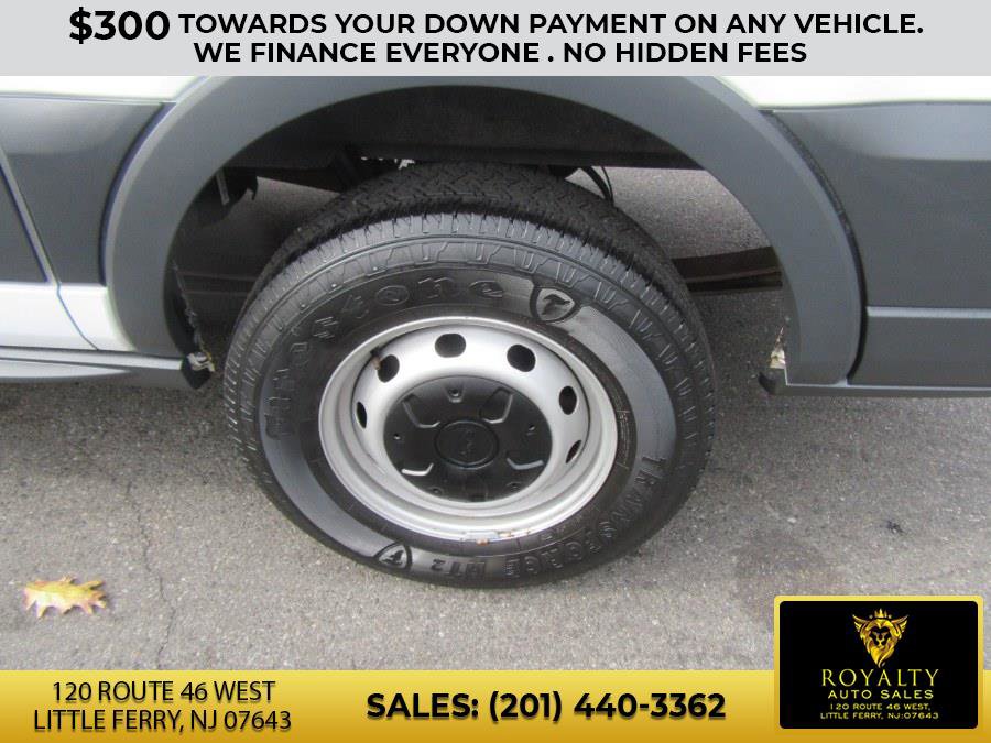 Used 2018 Ford Transit 250 130 Low Roof image 18