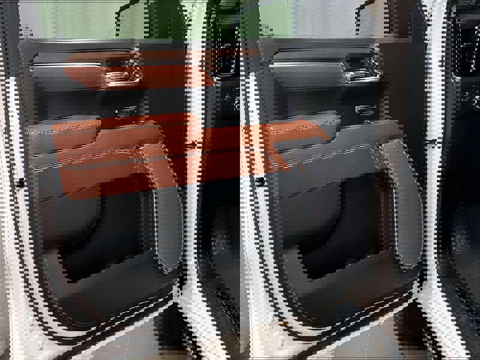 Used 2023 GMC Sierra 1500 Denali Ultimate image 9