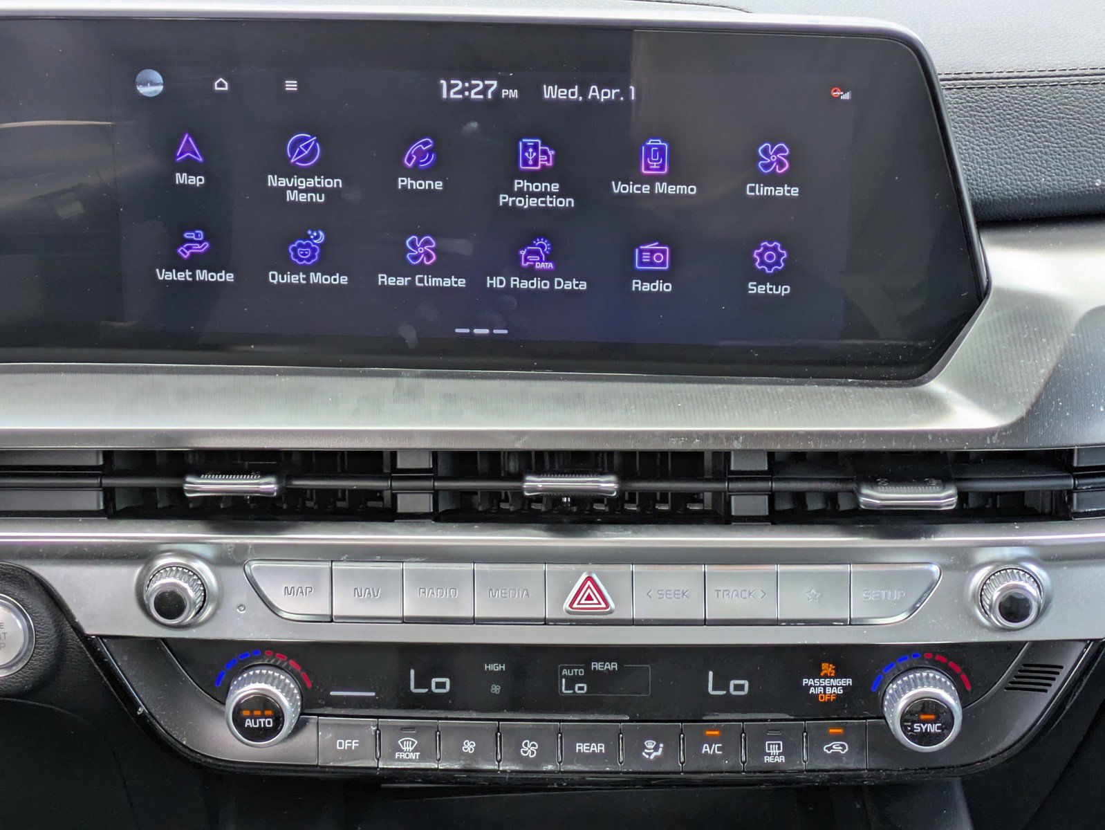 Certified 2025 Kia Telluride LX image 15