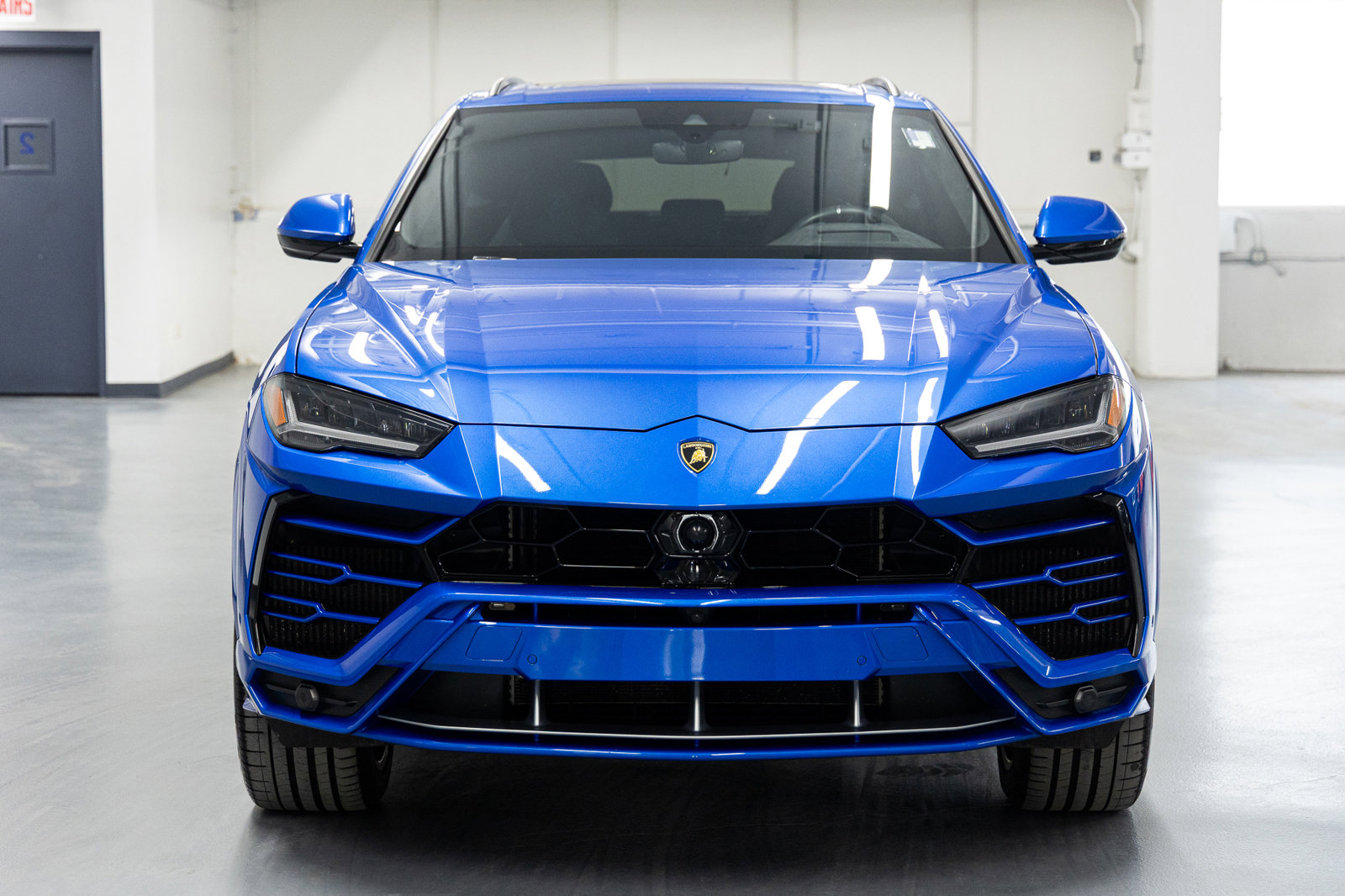Used 2021 Lamborghini Urus image 2