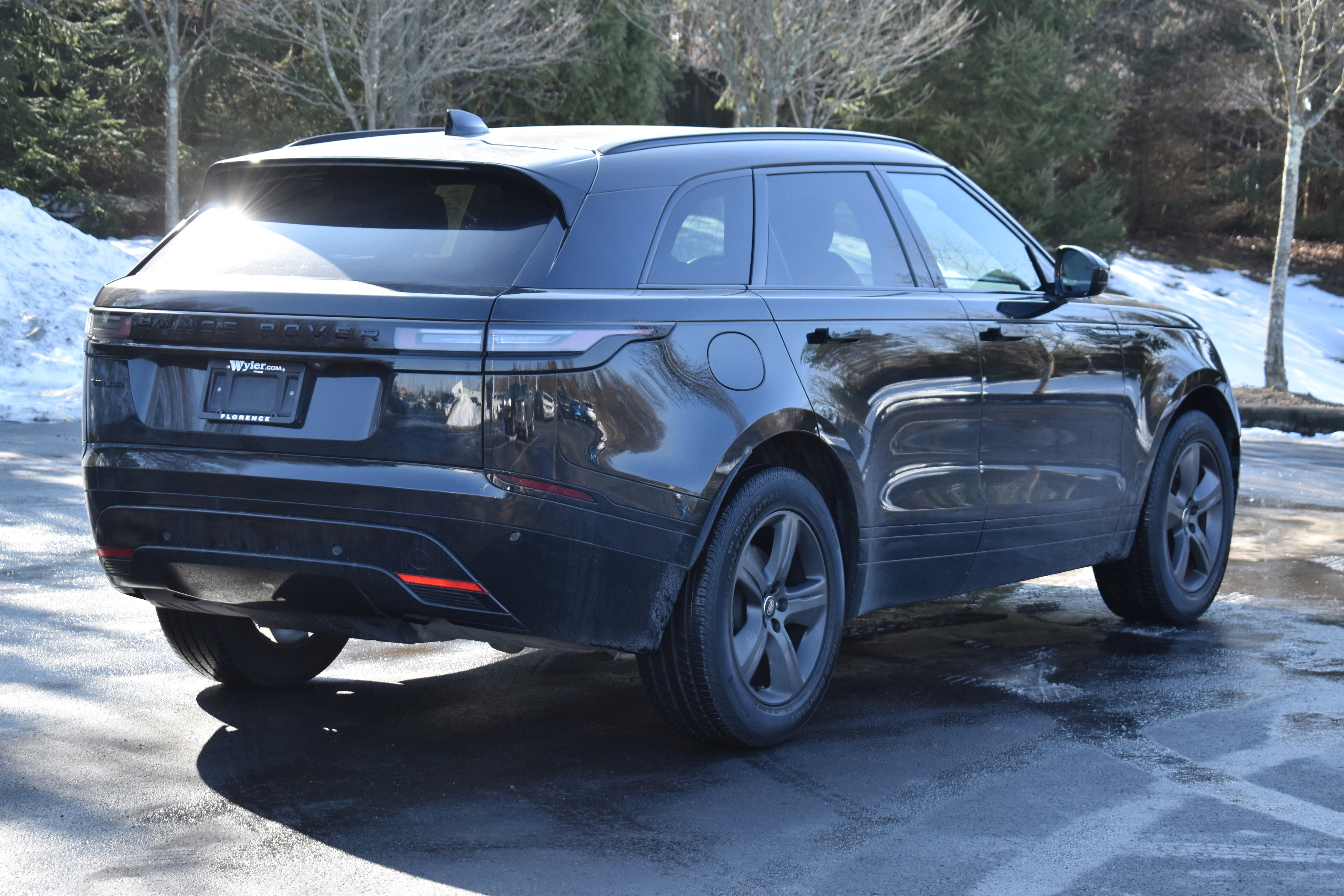 Used 2025 Land Rover Range Rover Velar Dynamic SE image 33
