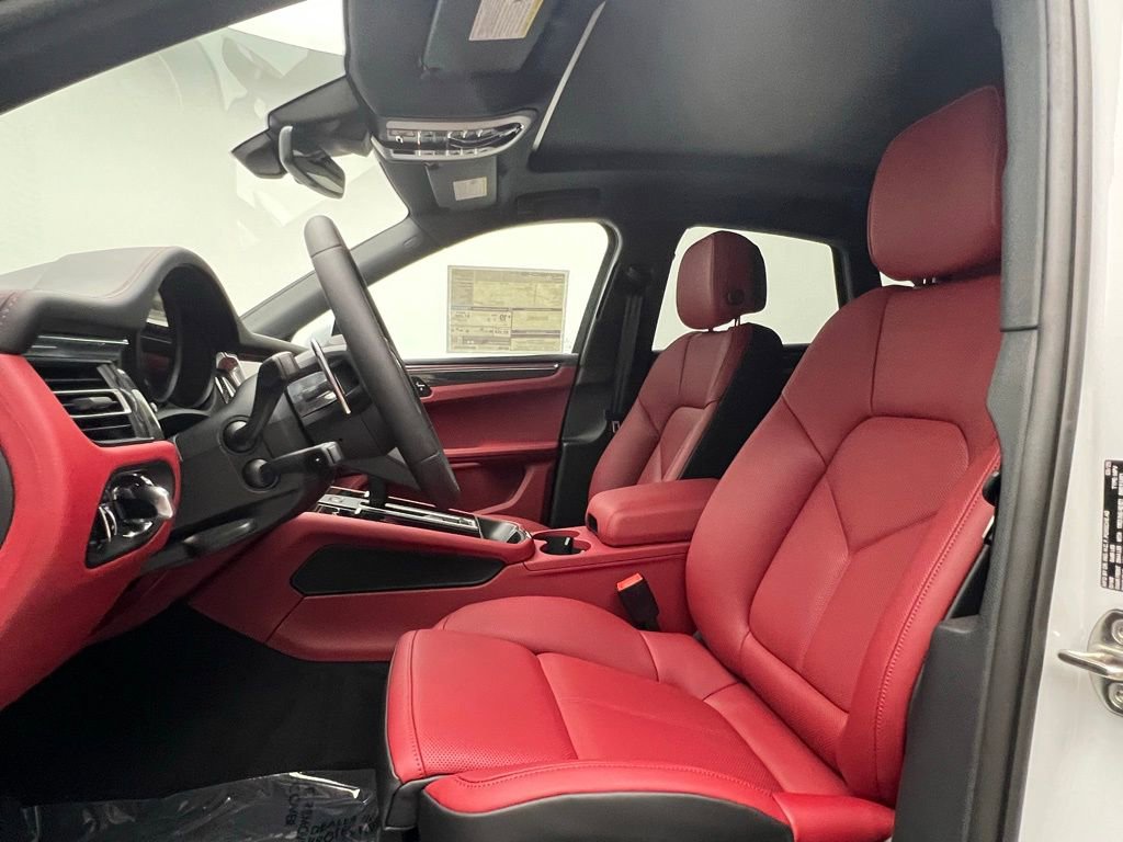 New 2025 Porsche Macan S image 5