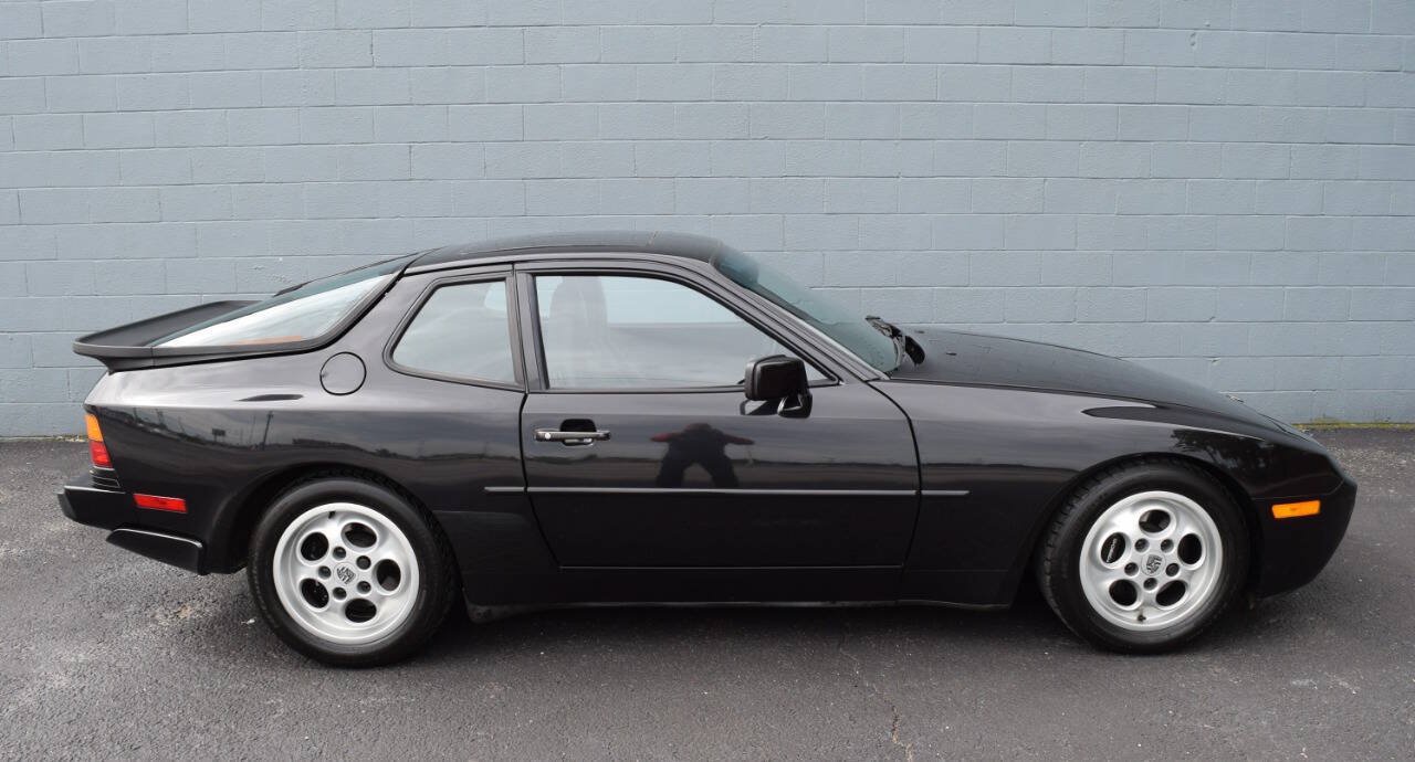 Used 1988 Porsche 944 Turbo Coupe RWD image 27