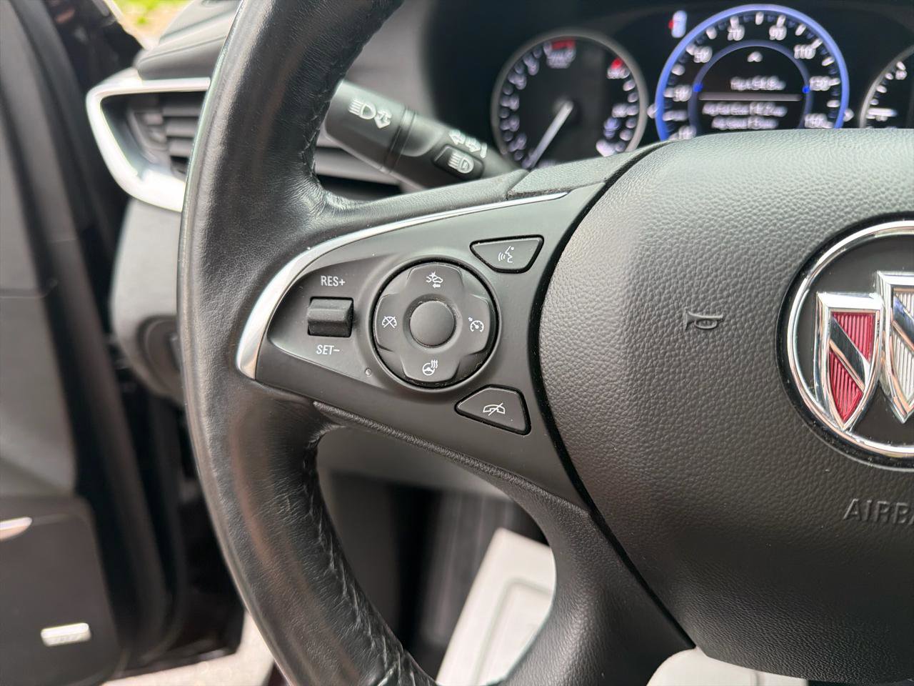 Used 2020 Buick Enclave Avenir w/ Avenir Technology Package AWD/4WD image 13