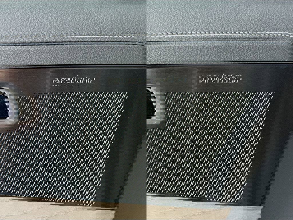 Certified 2026 Volvo XC90 B6 Plus w/ Protection Package Premier image 19