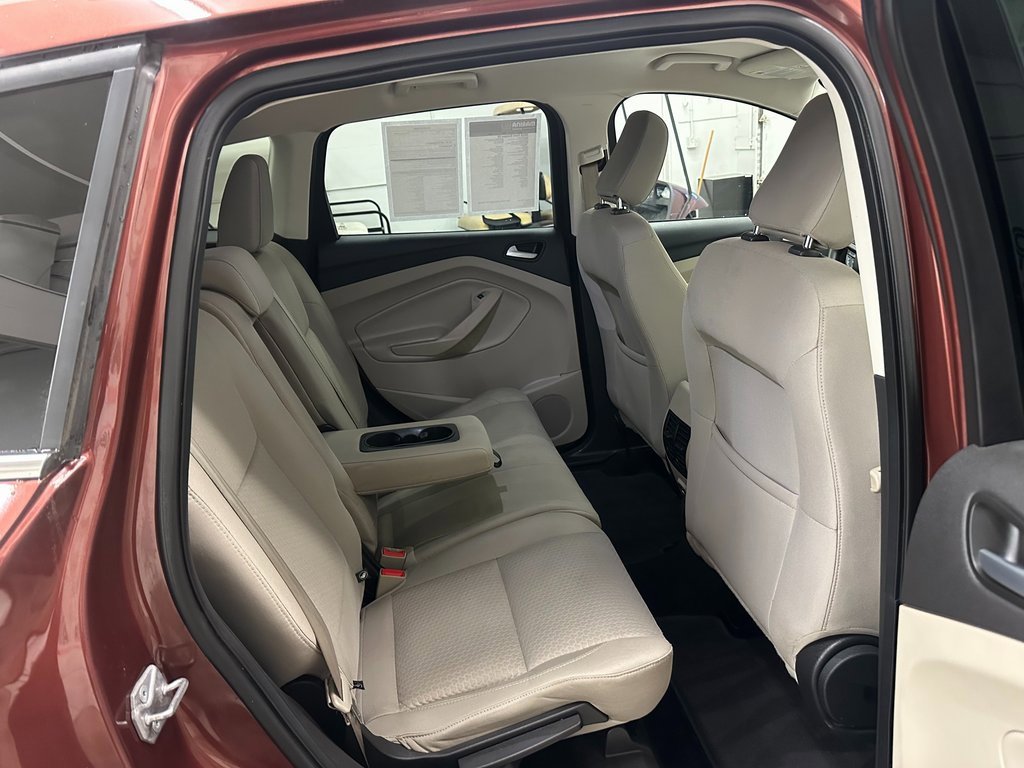 Used 2018 Ford Escape SE image 27