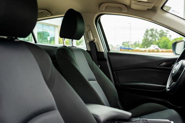 Used 2015 MAZDA MAZDA3 i Sport image 8
