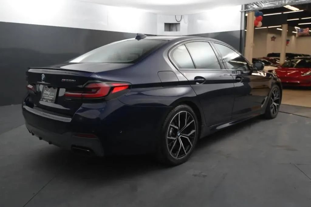 Used 2021 BMW M550i xDrive w/ Executive Package AWD/4WD image 5