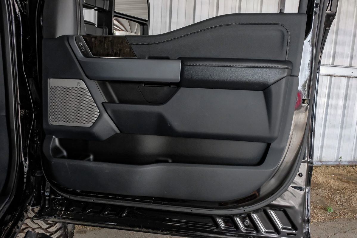 Used 2023 Ford F250 Lariat w/ Black Appearance Package image 46