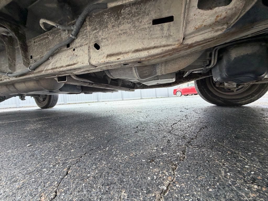 Used 2014 Chevrolet Express 2500 Extended RWD image 19