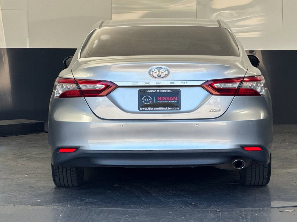 Used 2018 Toyota Camry XLE image 4
