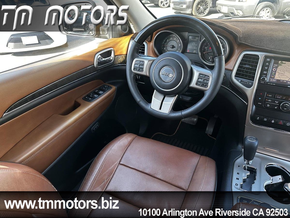 Used 2013 Jeep Grand Cherokee Overland Summit AWD/4WD image 16
