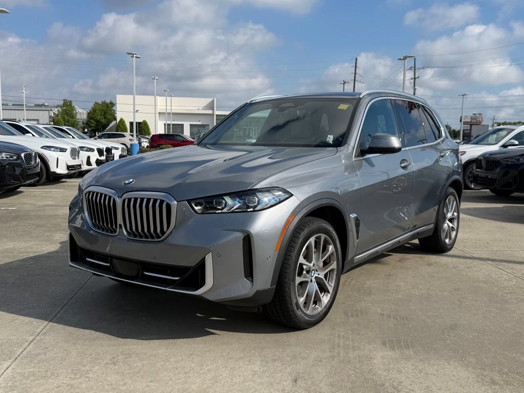 Certified 2024 BMW X5 sDrive40i w/ Premium Package RWD image 1