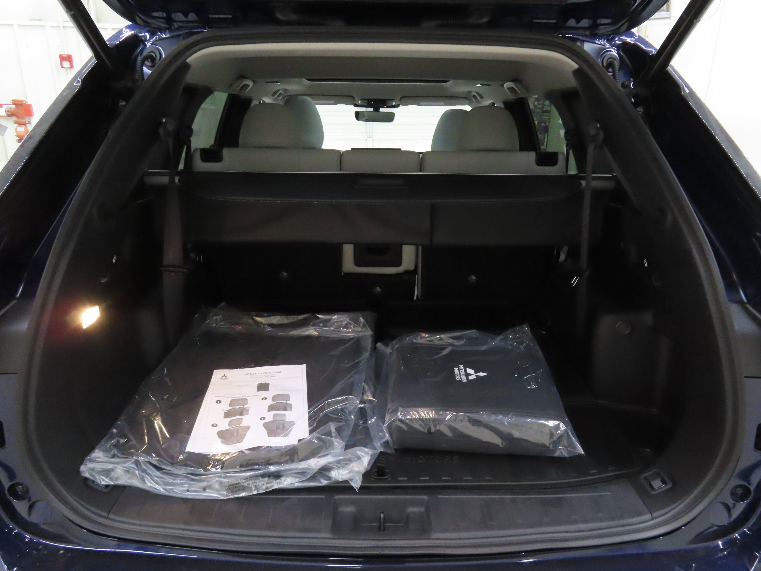 New 2025 Mitsubishi Outlander SE image 23