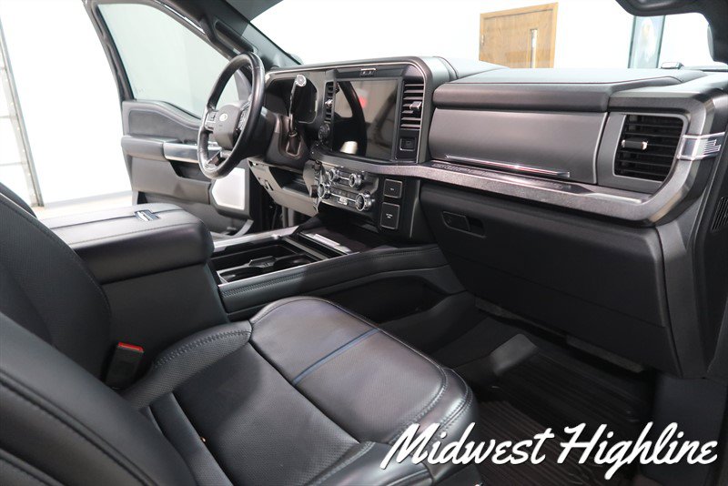 Used 2025 Ford F350 Platinum w/ FX4 Off-Road Package AWD/4WD image 43