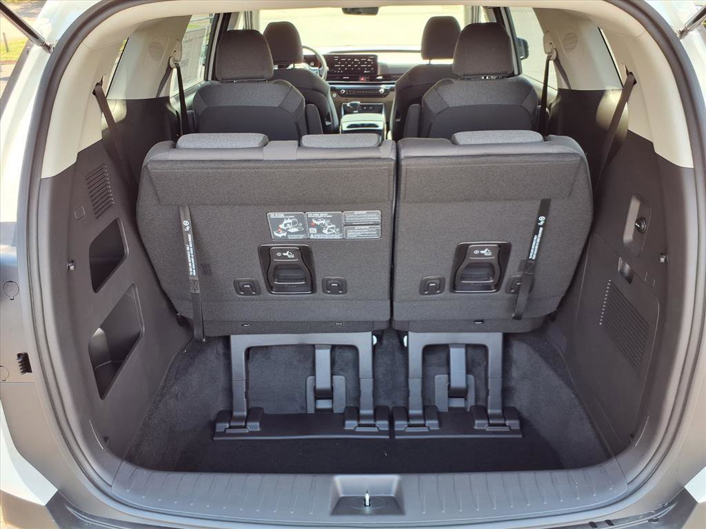 New 2026 Kia Carnival LX image 25