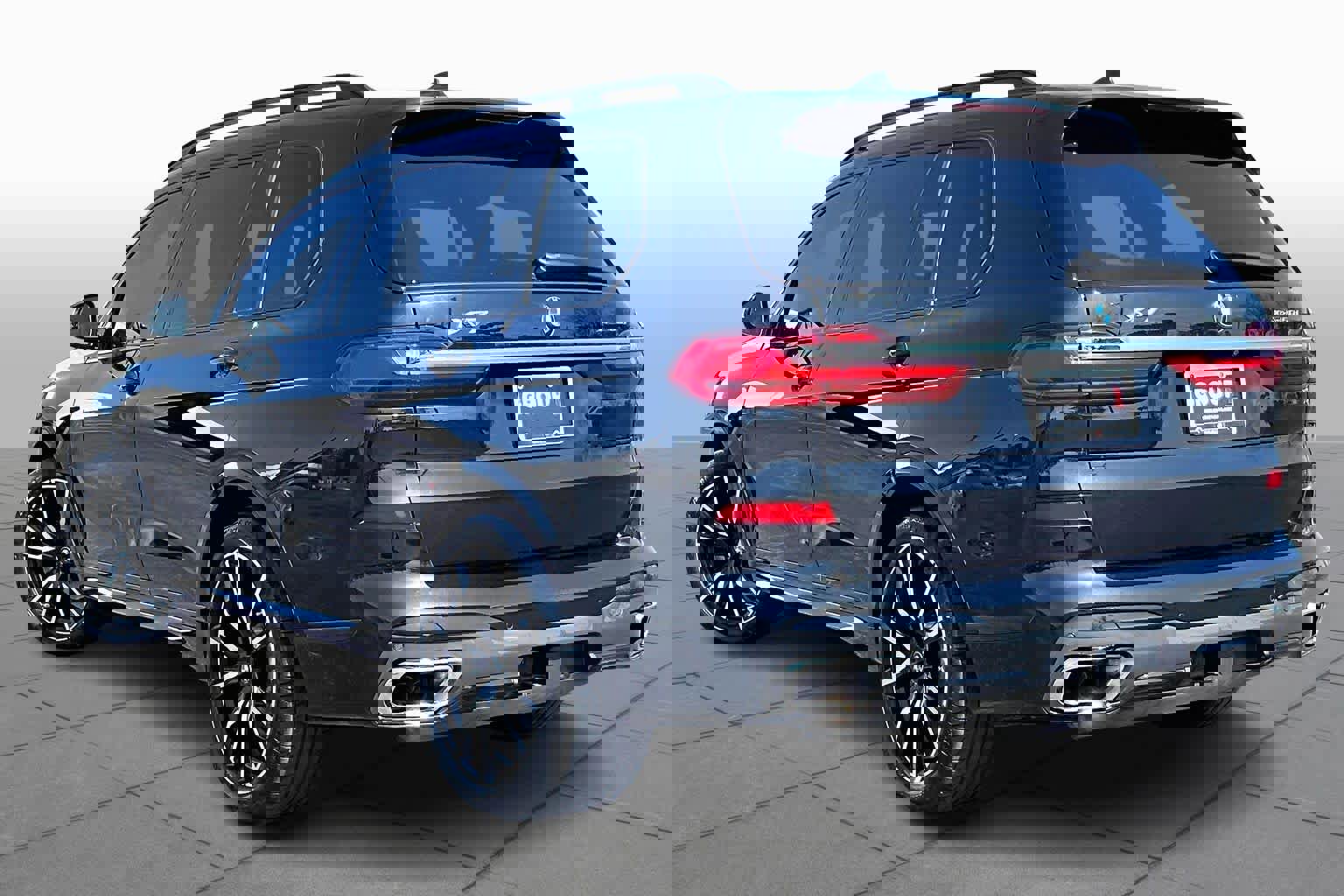 Used 2019 BMW X7 xDrive50i w/ M Sport Package image 12